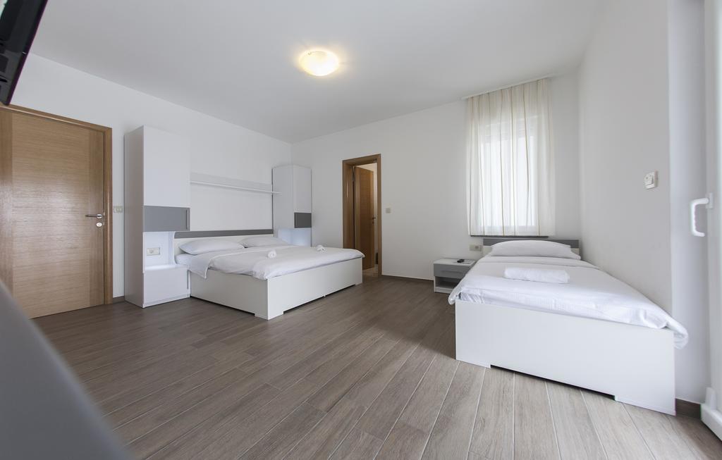 Villa Klara Apartments Baška Voda Εξωτερικό φωτογραφία
