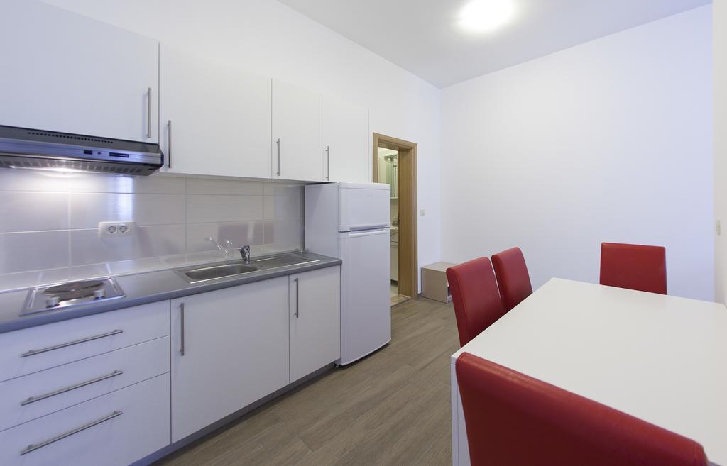 Villa Klara Apartments Baška Voda Εξωτερικό φωτογραφία