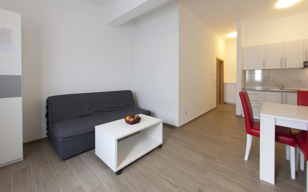 Villa Klara Apartments Baška Voda Εξωτερικό φωτογραφία